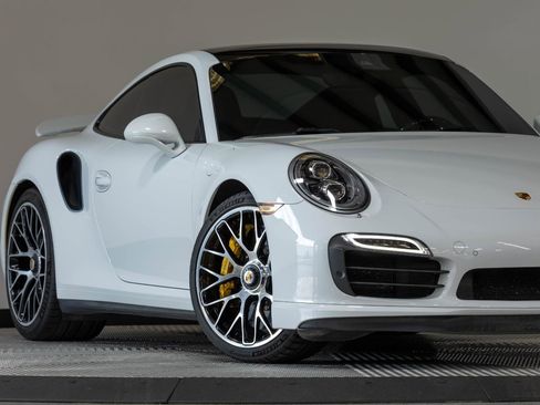 Used 2015 Porsche 911 Turbo S AWD/4WD image 33