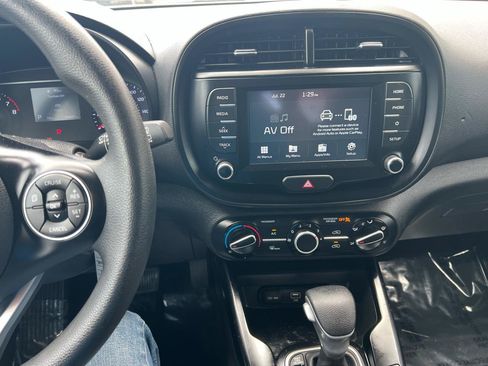Used 2021 Kia Soul S FWD image 21
