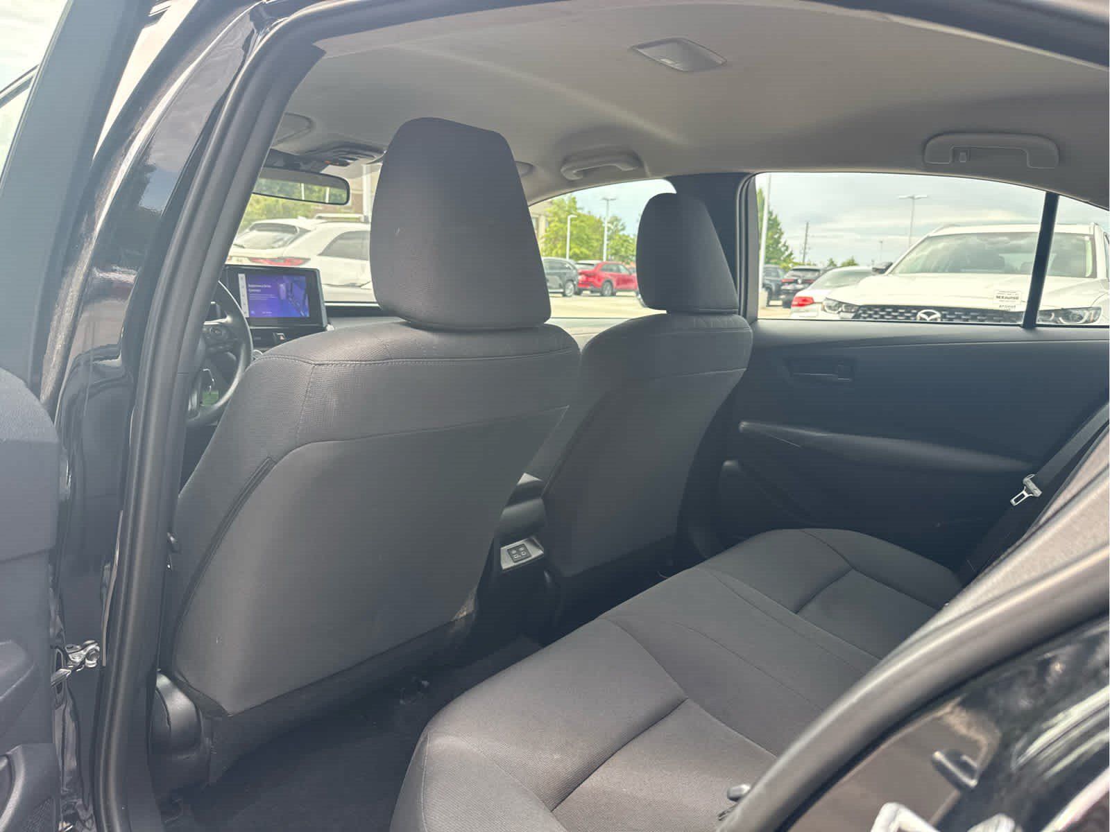 Used 2025 Toyota Corolla LE FWD image 5
