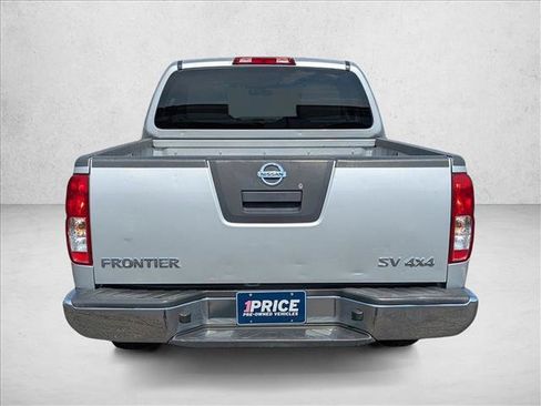 Used 2012 Nissan Frontier SV AWD/4WD image 7