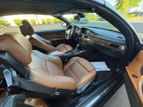 Used 2011 BMW 335i Convertible RWD image 22