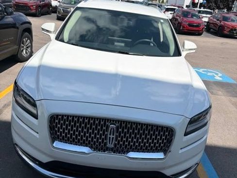 Used 2023 Lincoln Nautilus AWD w/ Premium Package image 2