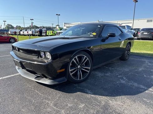 Used 2014 Dodge Challenger SRT8 Core image 1