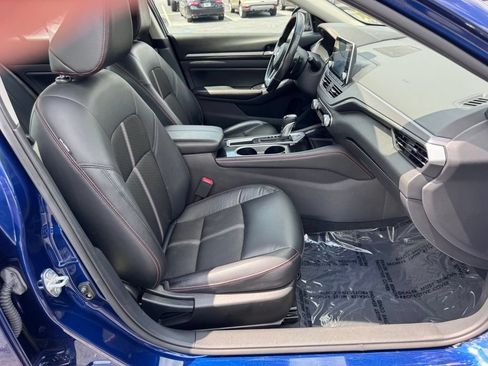 Used 2024 Nissan Altima 2.5 SR FWD image 26