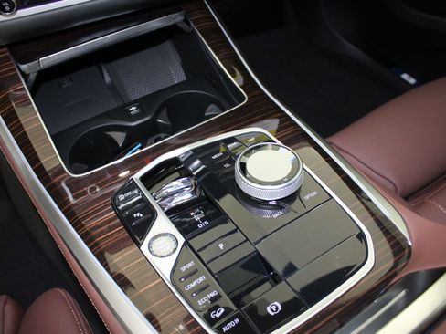 New 2026 BMW X5 M60i w/ Executive Package image 21