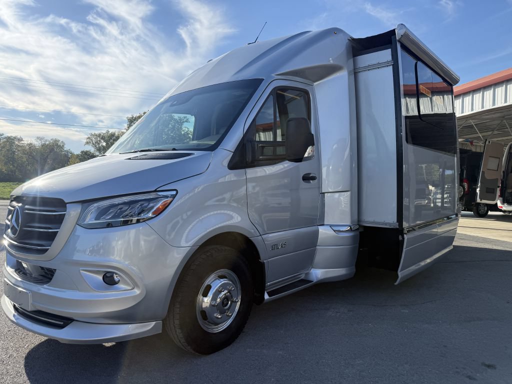 Used 2020 Mercedes-Benz Sprinter 3500 image 29