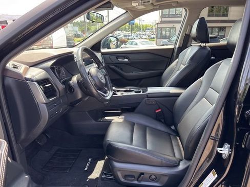 Used 2023 Nissan Rogue SV w/ SV Premium Package AWD/4WD image 9