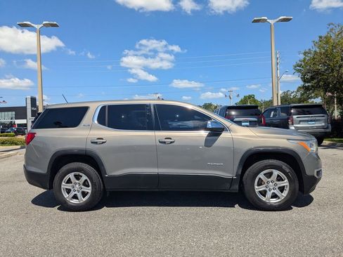 Used 2019 GMC Acadia SLE image 2