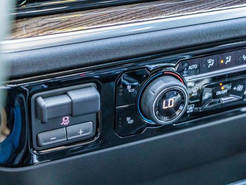 New 2025 Chevrolet Silverado 1500 RST image 38