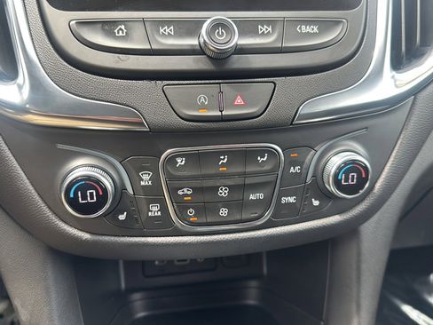 Used 2023 Chevrolet Equinox LT FWD image 37