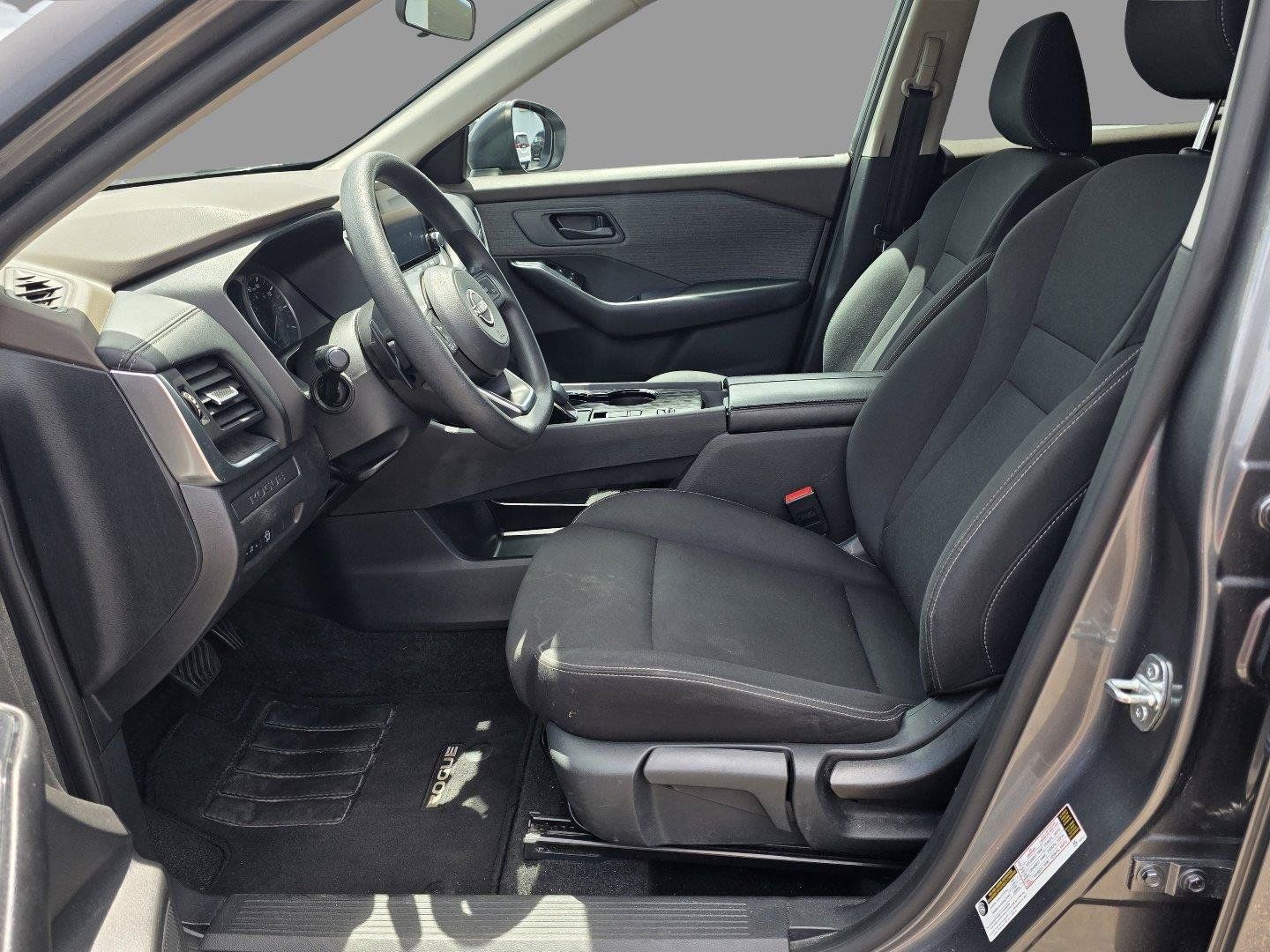 Used 2023 Nissan Rogue S FWD image 19