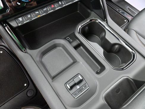 Used 2025 GMC Sierra 2500 AT4 w/ AT4 Premium Plus Package AWD/4WD image 25