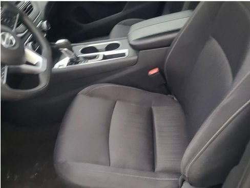 Used 2022 Nissan Altima 2.5 SV image 2