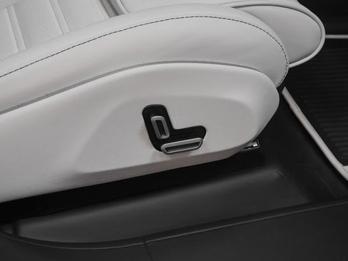 Certified 2025 Ferrari Purosangue AWD/4WD image 24