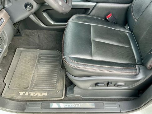 Used 2021 Nissan Titan PRO-4X w/ Pro-4x Convenience Package image 40