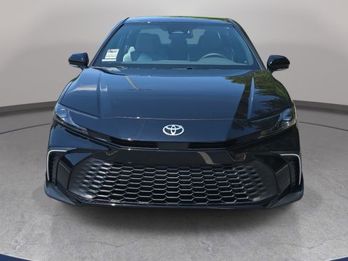 New 2026 Toyota Camry SE FWD image 2