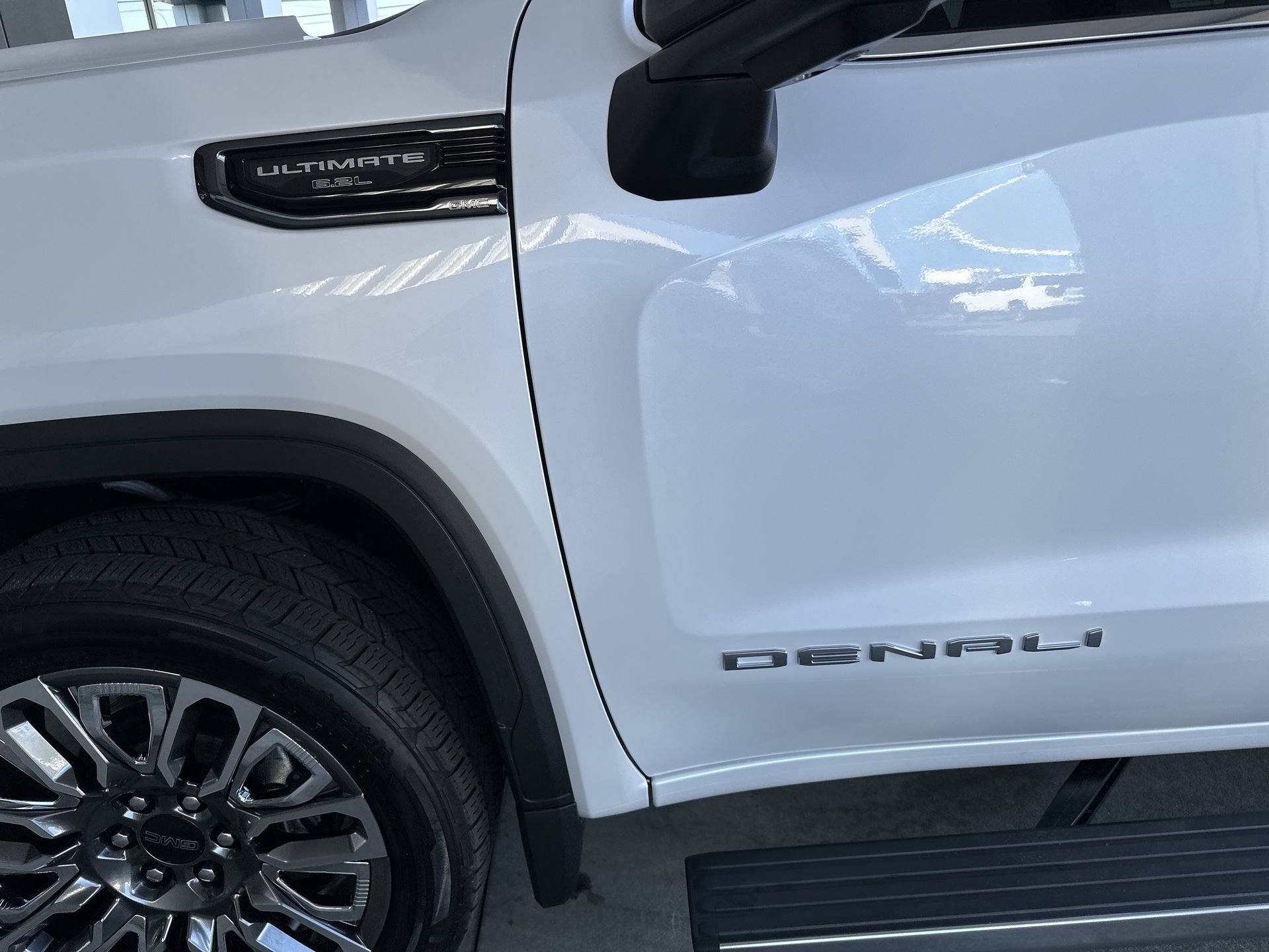 Certified 2024 GMC Sierra 1500 Denali Ultimate AWD/4WD image 31