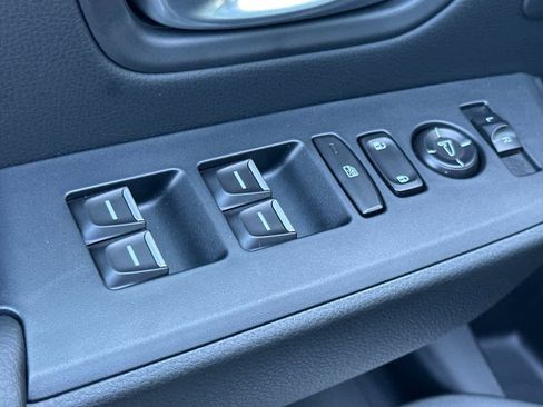 Certified 2025 Honda Pilot Touring image 12