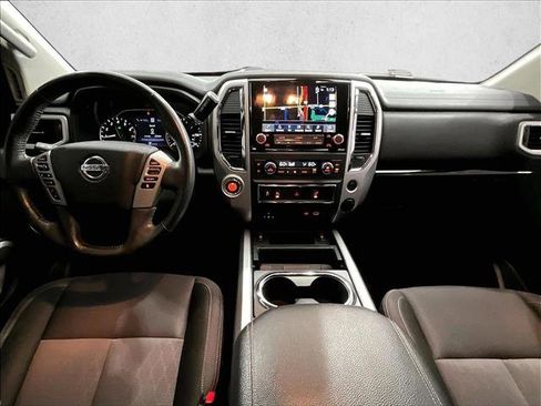 Used 2021 Nissan Titan SV w/ SV Convenience Package RWD image 16