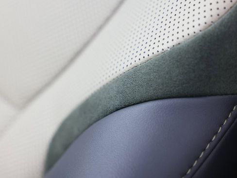 Used 2025 Lexus GX 550 image 44