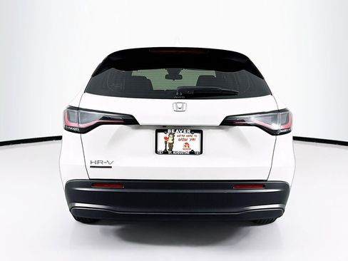 Used 2025 Honda HR-V LX image 8
