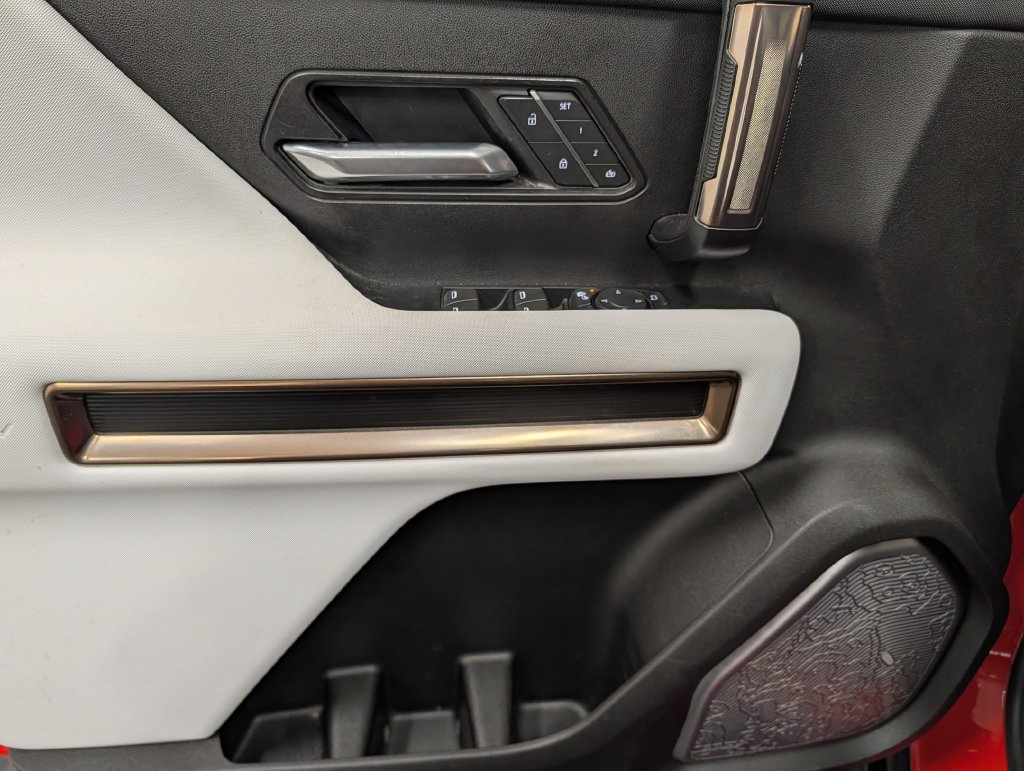 Used 2025 GMC Hummer EV 2X AWD/4WD image 13