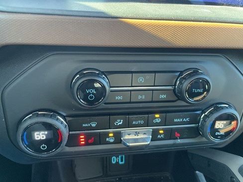 Used 2024 Ford Bronco Outer Banks image 10