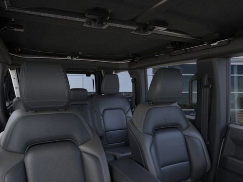 New 2025 Ford Bronco Outer Banks w/ Sasquatch Package image 12