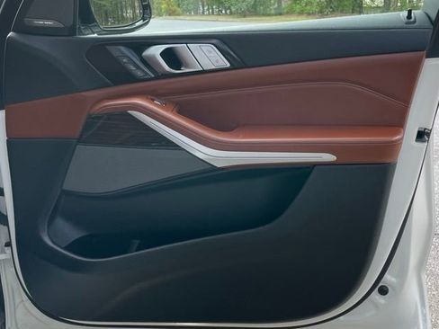 Used 2020 BMW X7 xDrive40i w/ Cold Weather Package image 21