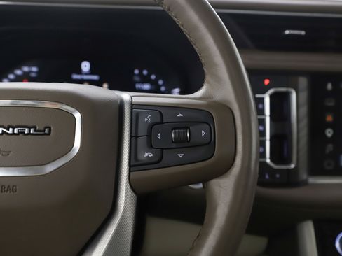 Used 2023 GMC Yukon XL Denali w/ Denali Reserve Package image 31
