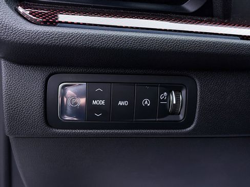 Used 2024 Chevrolet Traverse RS w/ LPO, Floor Liner Package image 20