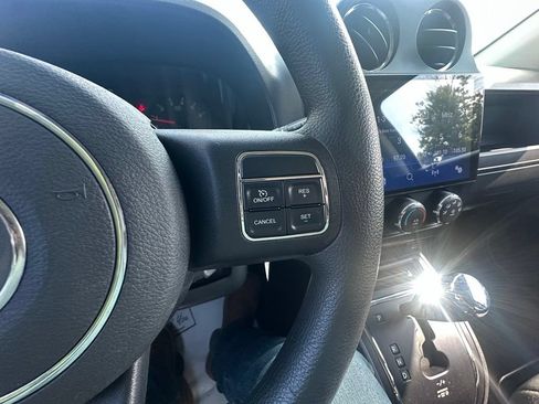 Used 2012 Jeep Compass Sport FWD image 16