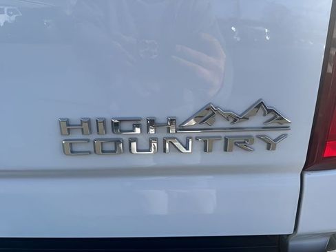 Used 2023 Chevrolet Silverado 2500 High Country image 43