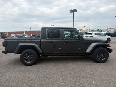 New 2025 Jeep Gladiator Sport