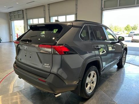 Used 2020 Toyota RAV4 XLE w/ All Weather Liner Package AWD/4WD image 6