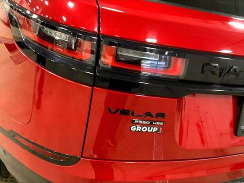 Used 2018 Land Rover Range Rover Velar R-Dynamic HSE image 29
