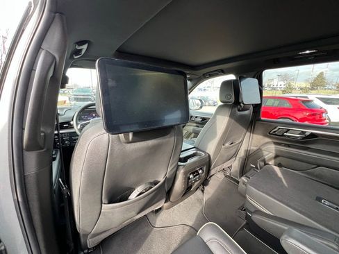 Used 2025 Chevrolet Tahoe Premier image 22