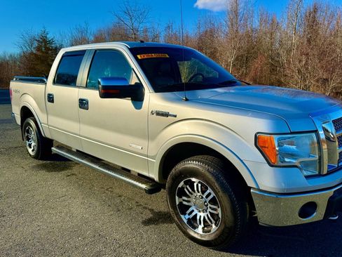 Used 2011 Ford F150 Lariat w/ Lariat Chrome Pkg image 1