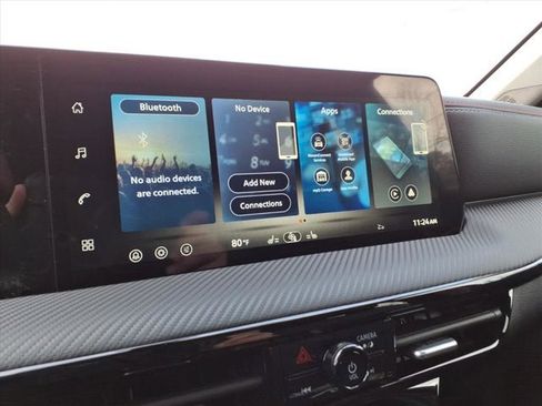 New 2026 Nissan Kicks SR w/ Cold Weather Package image 8