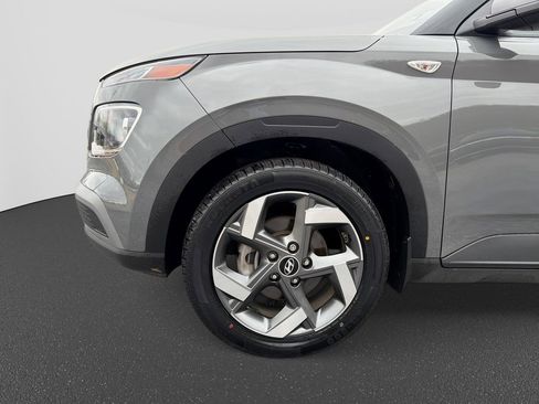 Certified 2022 Hyundai Venue SEL image 14