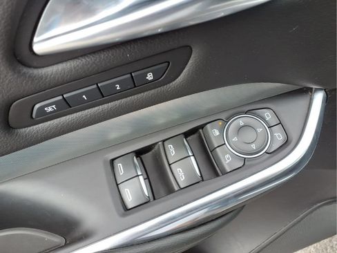 Certified 2019 Cadillac XT4 Premium Luxury w/ Enhanced Visibility Package FWD image 18