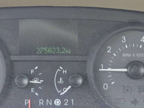 Used 2010 Mercury Grand Marquis LS image 9