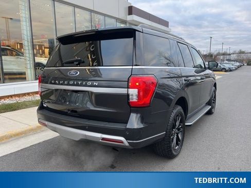 Used 2022 Ford Expedition XLT image 8