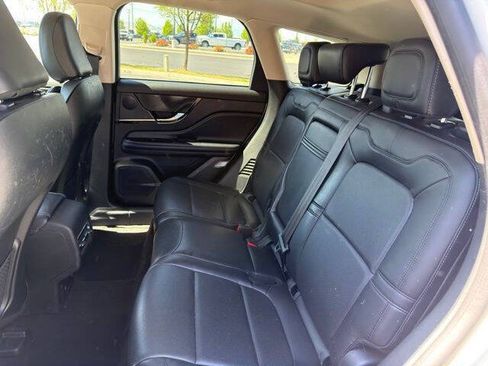 Used 2023 Lincoln Corsair Grand Touring AWD/4WD image 9