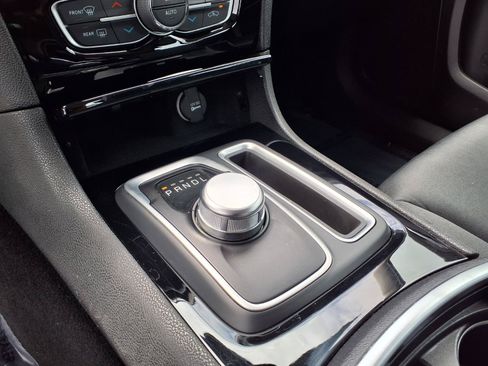 Used 2023 Chrysler 300 Touring w/ Sport Appearance Package RWD image 18