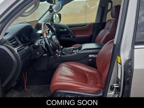 Used 2016 Lexus LX 570 4WD w/ Luxury Package image 2