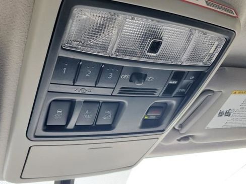 Used 2019 Toyota 4Runner Limited image 34