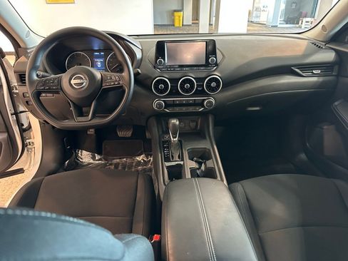 Used 2025 Nissan Sentra S image 32