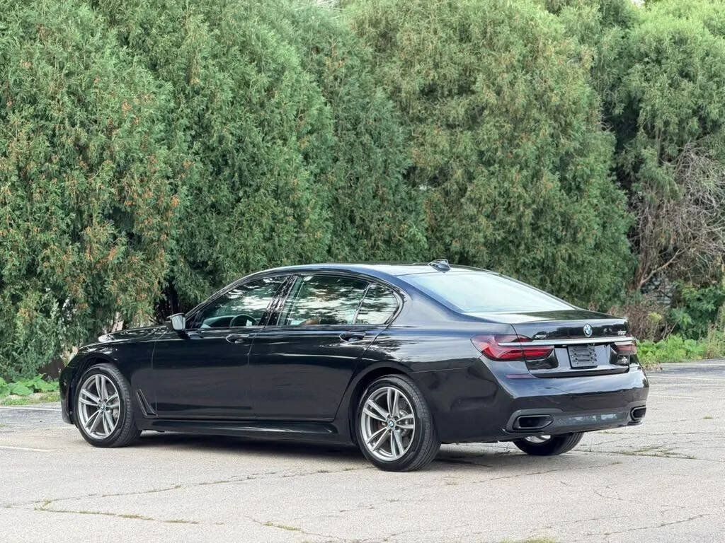 Used 2017 BMW 750i xDrive AWD/4WD image 4