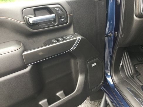 Used 2022 GMC Sierra 3500 AT4 w/ AT4 Preferred Package AWD/4WD image 11